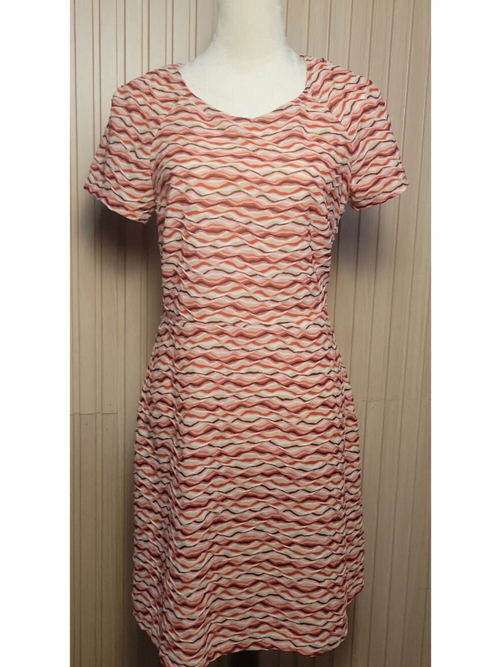 Beige By eci Fitted Red, Beige, Pink, White, & Black Dress Women’s, Size 10